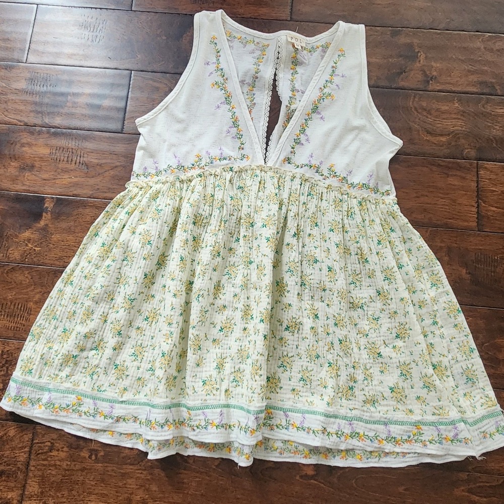 POL Babydoll Top Women Medium White Floral Embroidered Boho Sleeveless Gauze